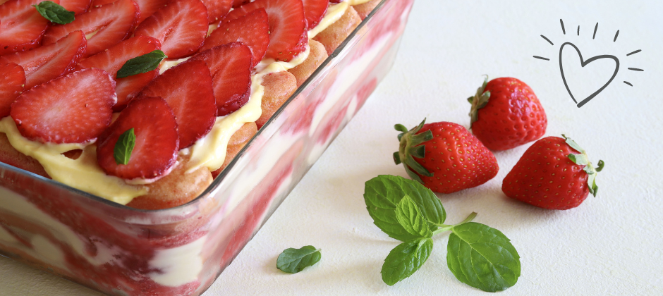 Tiramisu de fraises - Une photo d'un tiramisu aux fraises