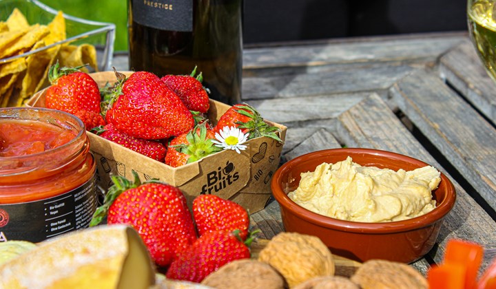 Promotions de saison : profitez de nos offres sur les fraises et asperges bio chez Biofruits Vétroz